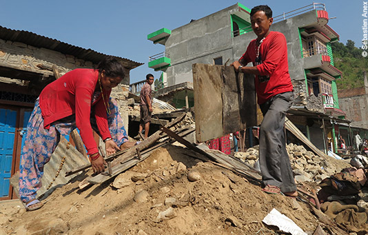 reconstruction après le séisme au Népal.